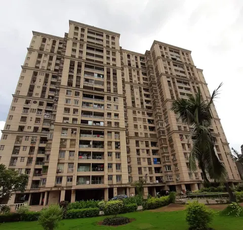 2 BHK Pride Presidency Luxuria in Thane West, photo 1