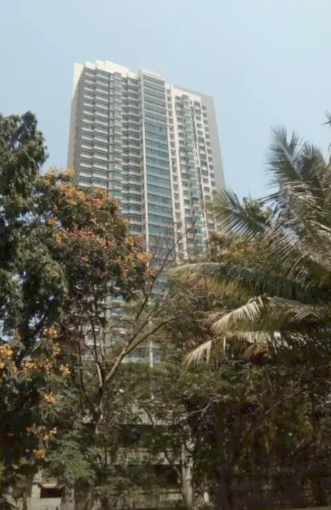 3 BHK Grandeur Tower in Kandivali East