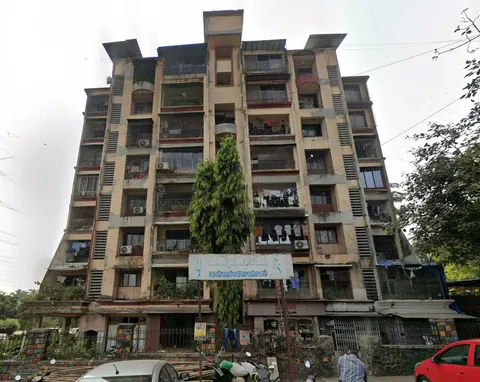 3 BHK Lok Vihar Apartments