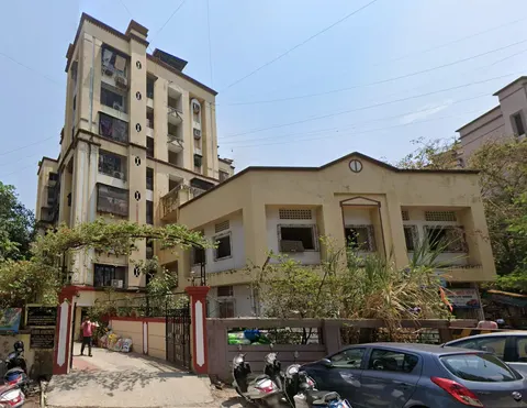 2 BHK Kuber CHS in Kandivali West