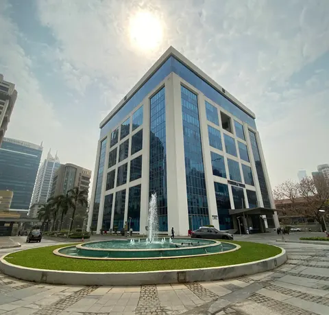 Office Peninsula Corporate Park