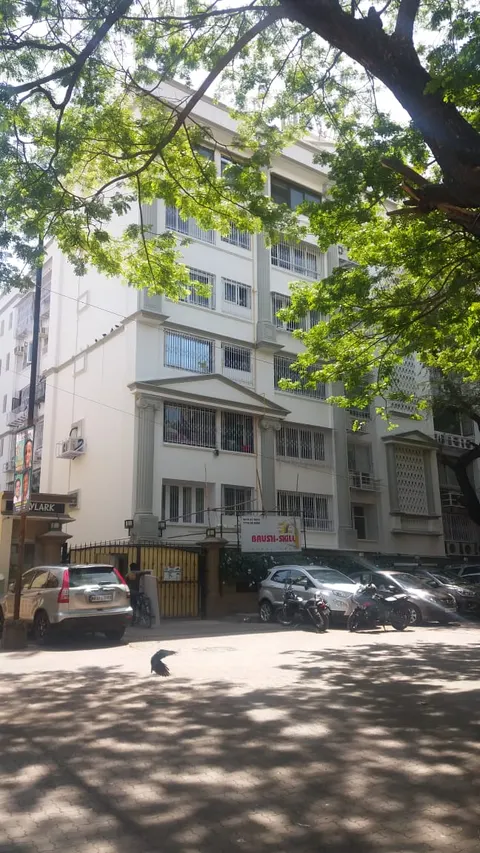 2 BHK Skylark in Bandra West, photo 4