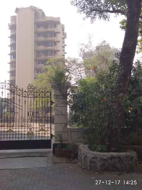 2 BHK Sunset Heights in Bandra West, photo 1