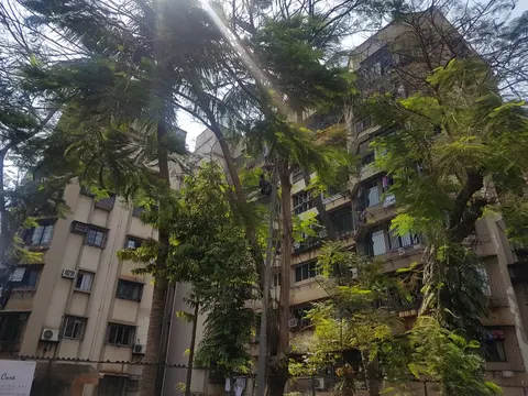 2 BHK Benhur Chsl in Andheri West, photo 2