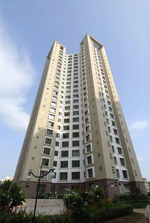 Oberoi Park View, Kandivali East