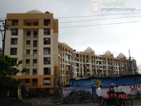Cosmos Paradise, Thane West