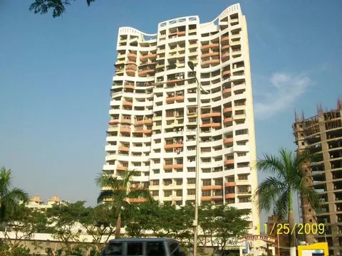 2 BHK Beverly Park in Nerul, photo 1
