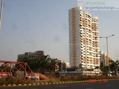 2 BHK Beverly Park in Nerul, photo 5