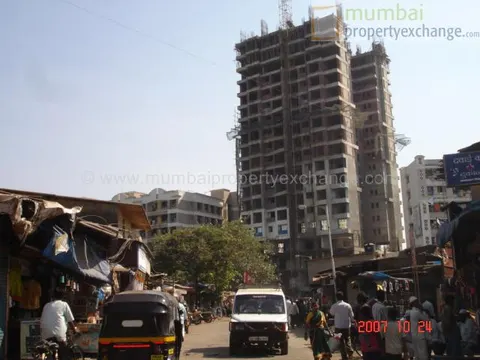 2 BHK Galaxy Royale in Malad West, photo 5