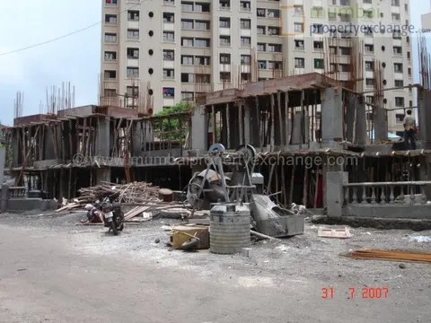 2 BHK Hyde Park in Thane West, photo 2