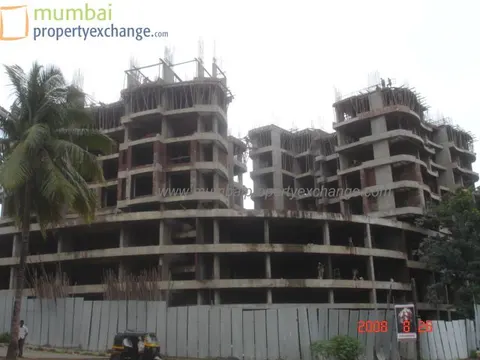 2 BHK Gagangiri Complex in Dahisar West, photo 3