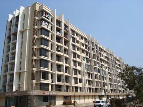 2 BHK Veena Santoor in Kandivali West, photo 4