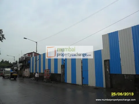 1 BHK Gold Star Heights in Kurla West, photo 3