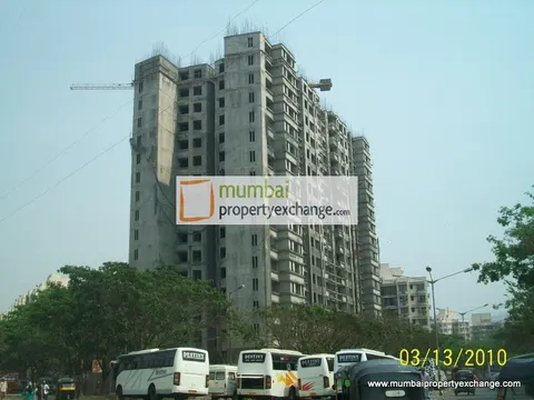 3 BHK Evershine Crown in Kandivali East, photo 2