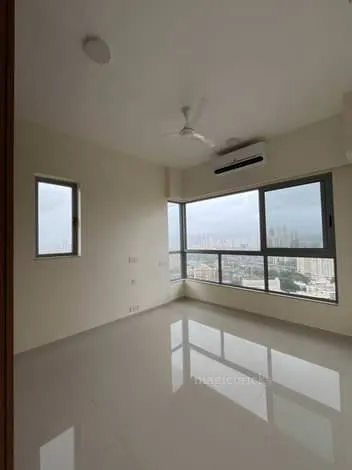 3 BHK Kalpataru Vienta in Kandivali East, photo 5