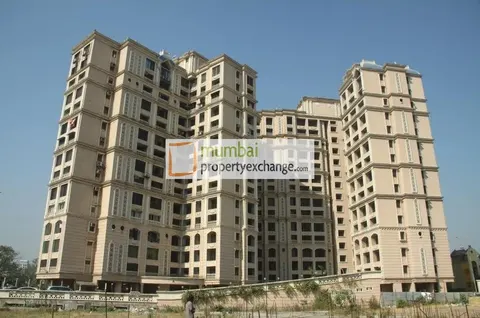 4 BHK Golf Scappe in Chembur