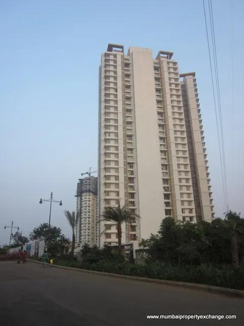 3 BHK Lodha Luxuria
