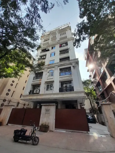 3 BHK Crystal Apartments in Juhu, photo 1