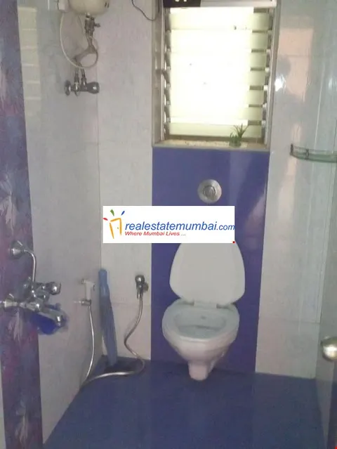 2 BHK Ratnagar CHS in Andheri West, photo 5