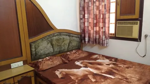 1 BHK Neela Akash in Khar West, photo 2