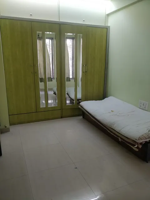 4 BHK Maheshwar Darshan in Santacruz West, photo 2
