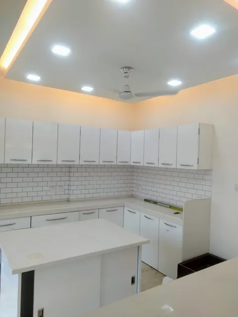 3 BHK Kakkad Classic in Khar West, photo 6