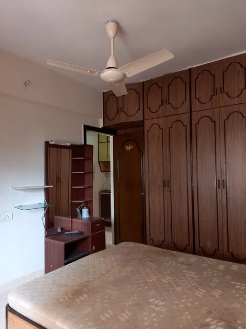 2 BHK Cozy Home in Bandra West, photo 2