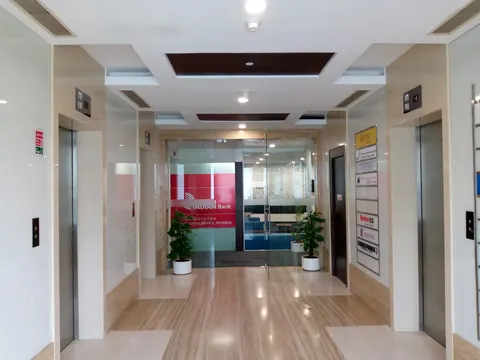 Office Parinee Crescenzo in Bandra East, photo 5