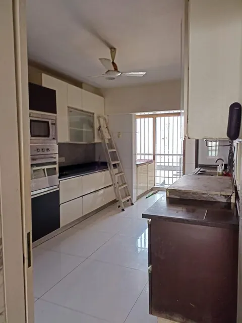 4 BHK Oberoi Sky Heights in Andheri West, photo 6