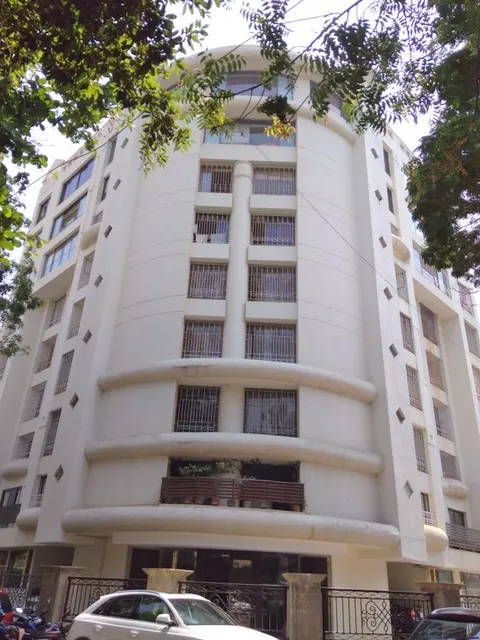 4 BHK United Classic in Bandra West, photo 2