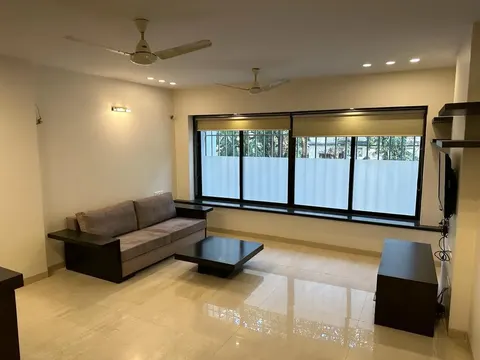 2 BHK Josephine in Bandra West, photo 1