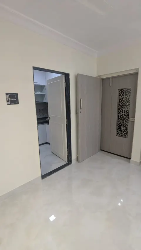 2 BHK Oakland Park in Andheri West, photo 4