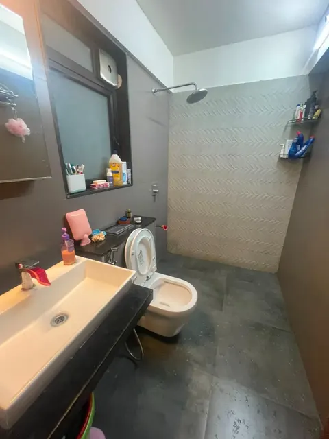 2 BHK Kalpataru Imperia in Santacruz West, photo 6