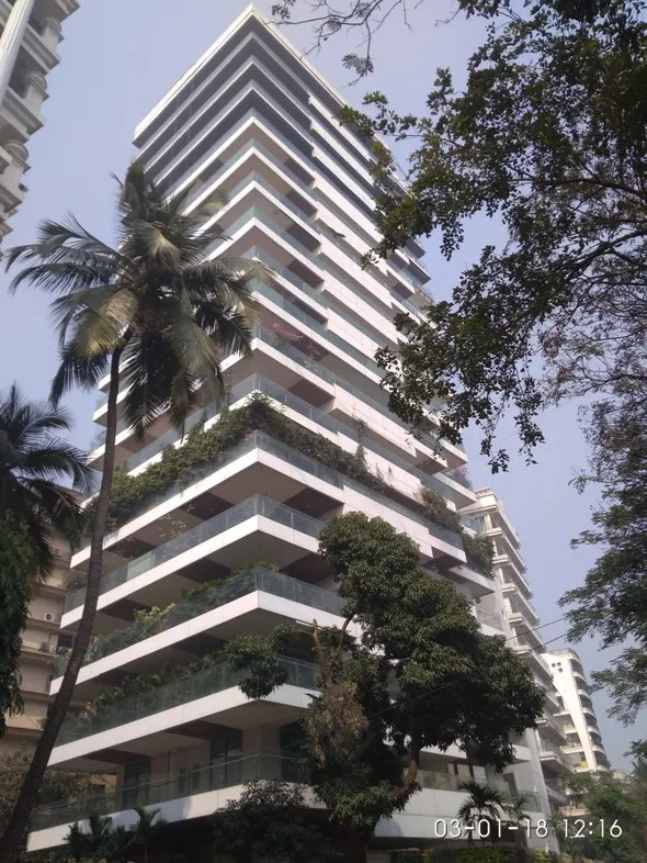 DB Breeze — Khar West (1)