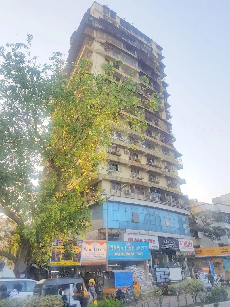 Avez Heights — Andheri West