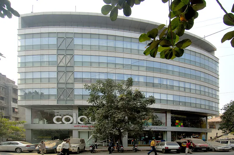 Dheeraj Plaza — Bandra West (1)