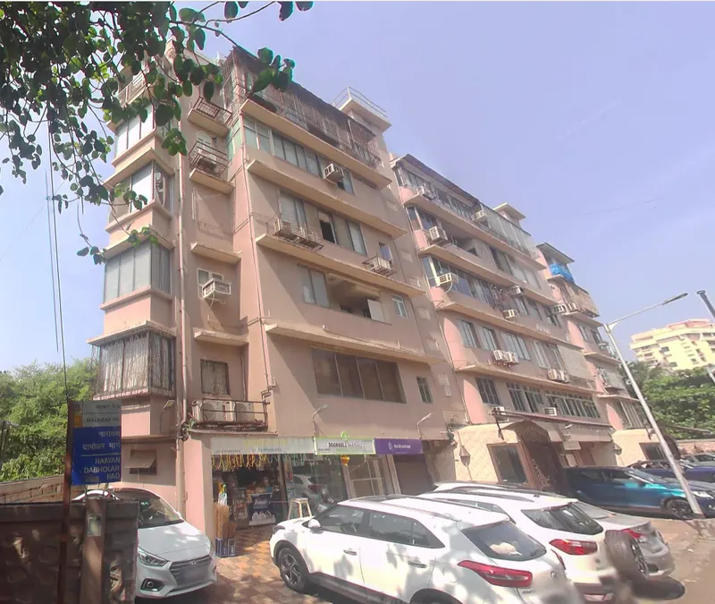 Arun Building — Nepeansea Road