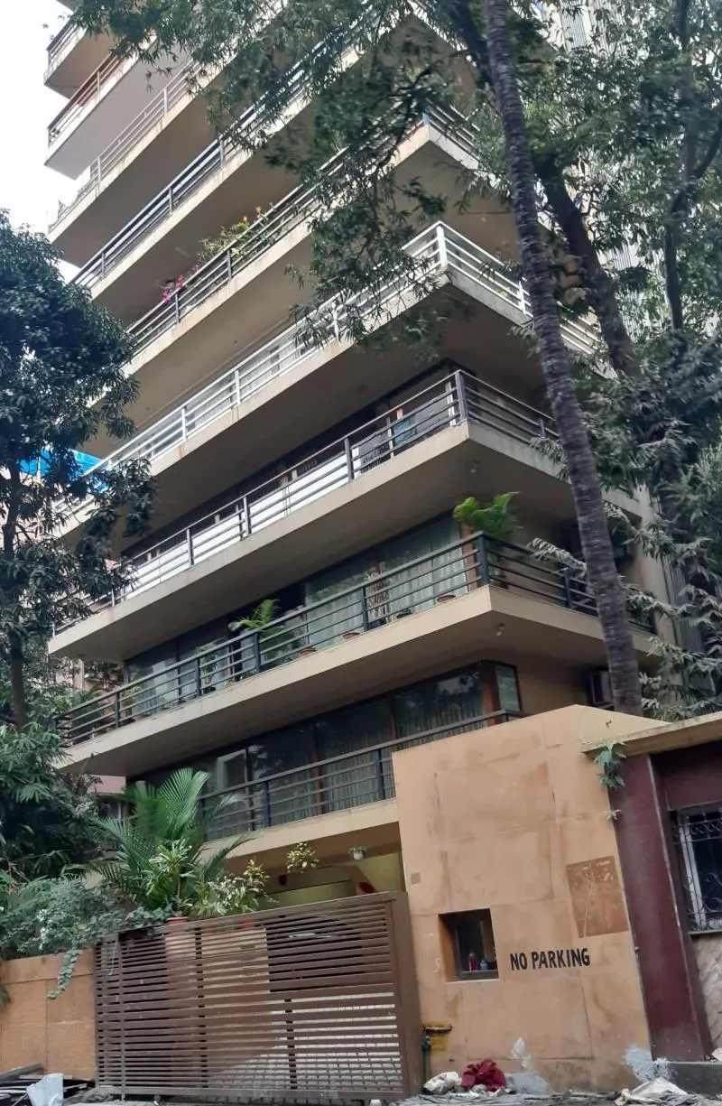 Oberoi Crest — Khar West (1)