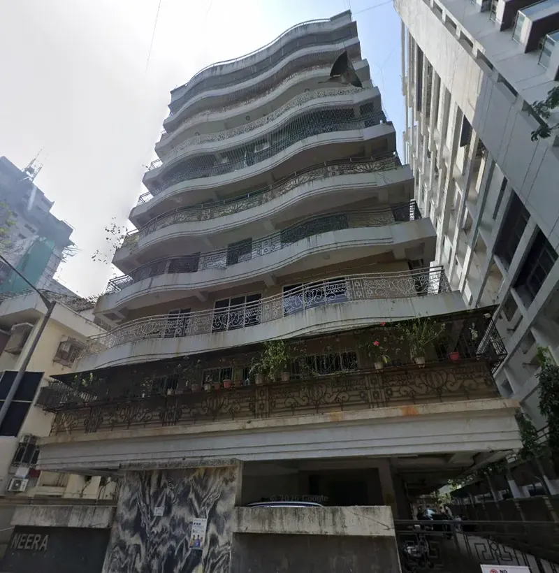 Neera — Khar West (1)
