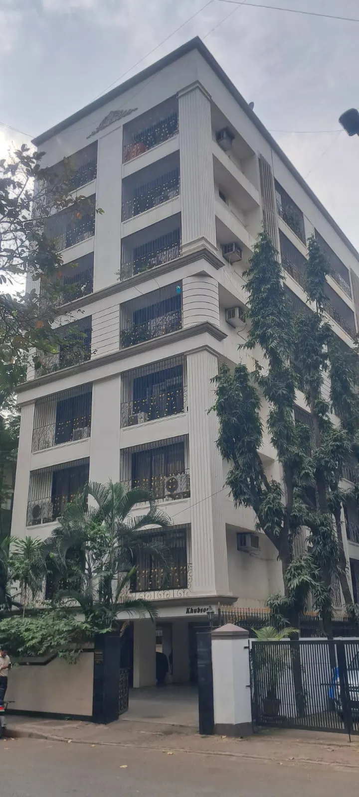 Khubsons Condominium — Bandra West
