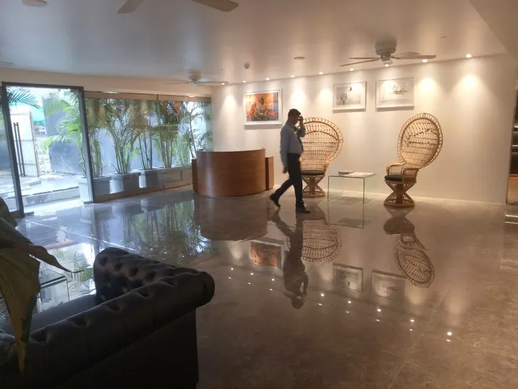 Rustomjee Paramount — Khar West (6)