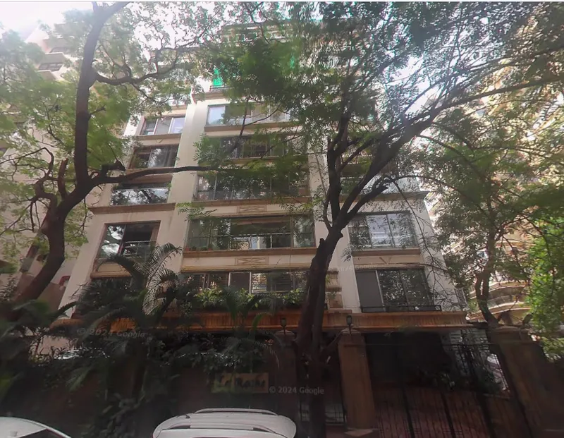 La Roche — Khar West