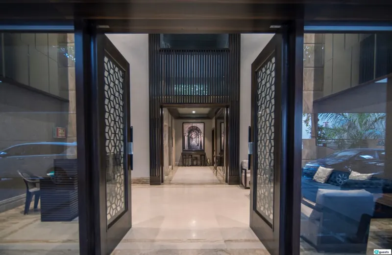 Darvesh Grand — Khar West (2)