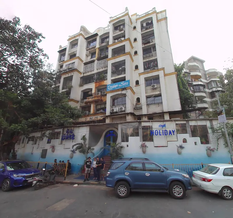 Om Palace — Bandra West (1)
