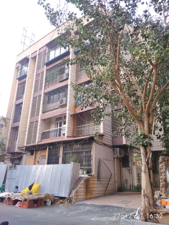 Florencia — Bandra West