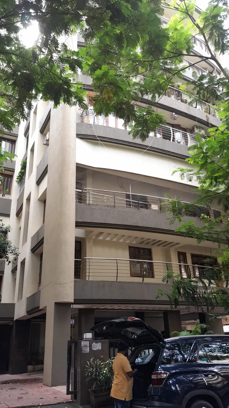 Friendship — Bandra West