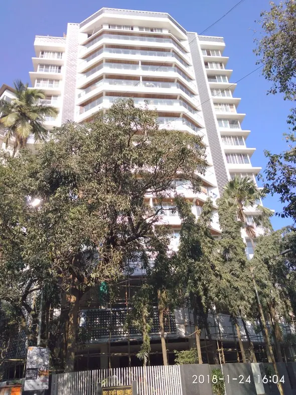 Sapphire — Santacruz West (1)