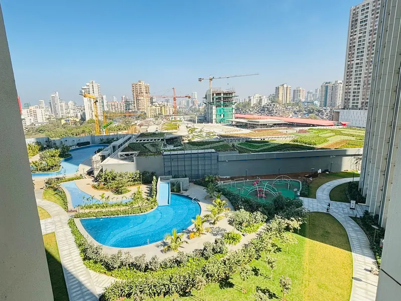 Oberoi Sky City — Borivali East (7)