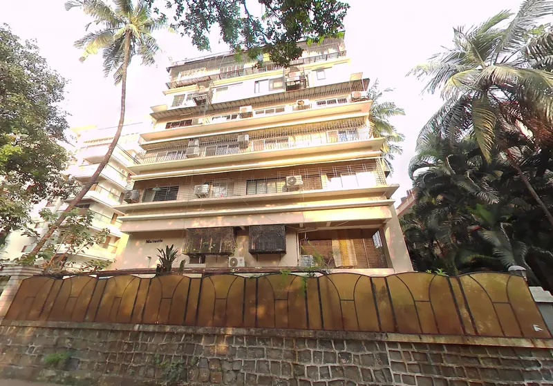 Marinette — Bandra West (2)