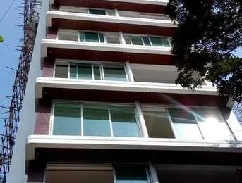 Aum Delhouse — Santacruz West